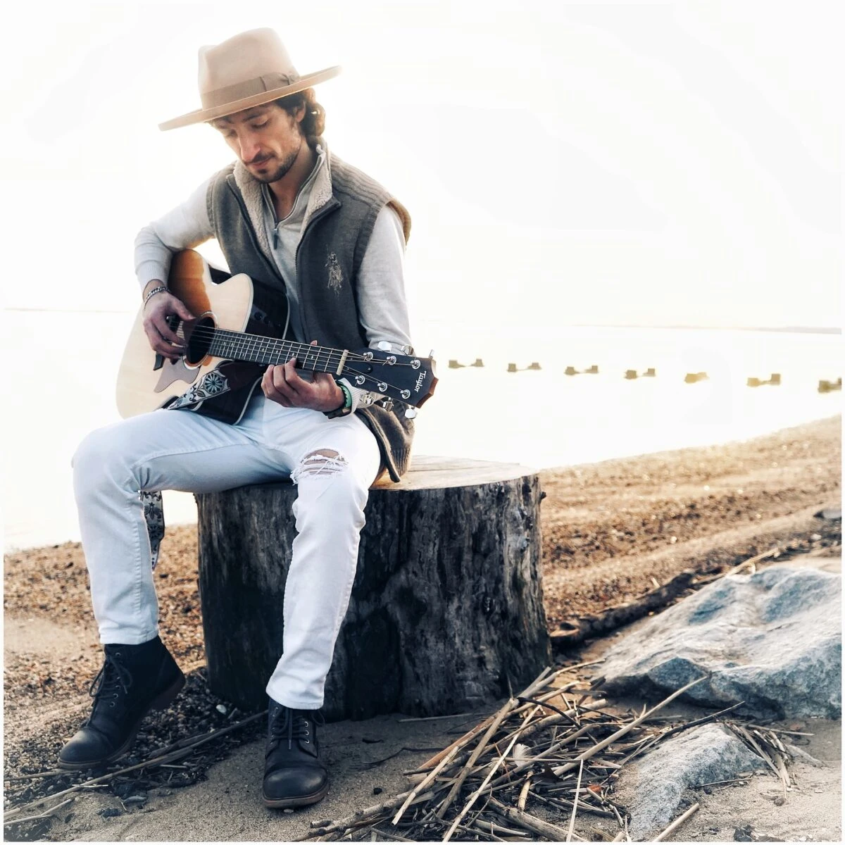 Mariano Mallia's 'The Search For More' – a soulful anthem urging dreamers to break free. A sonic voyage of courage and self-discovery.